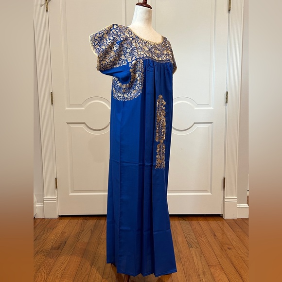 San Antonino Maxi Dress,Oaxaca Mexican dress.Hand Embroidered with Silk Threads - Picture 7 of 9